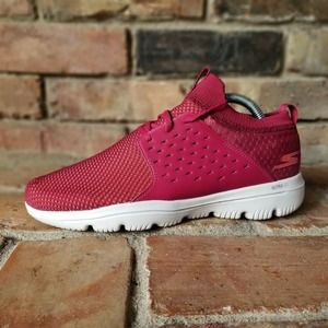 Skechers Women's Pink Ultra Go Sneakers EUC 8.5 ATHLEASURE